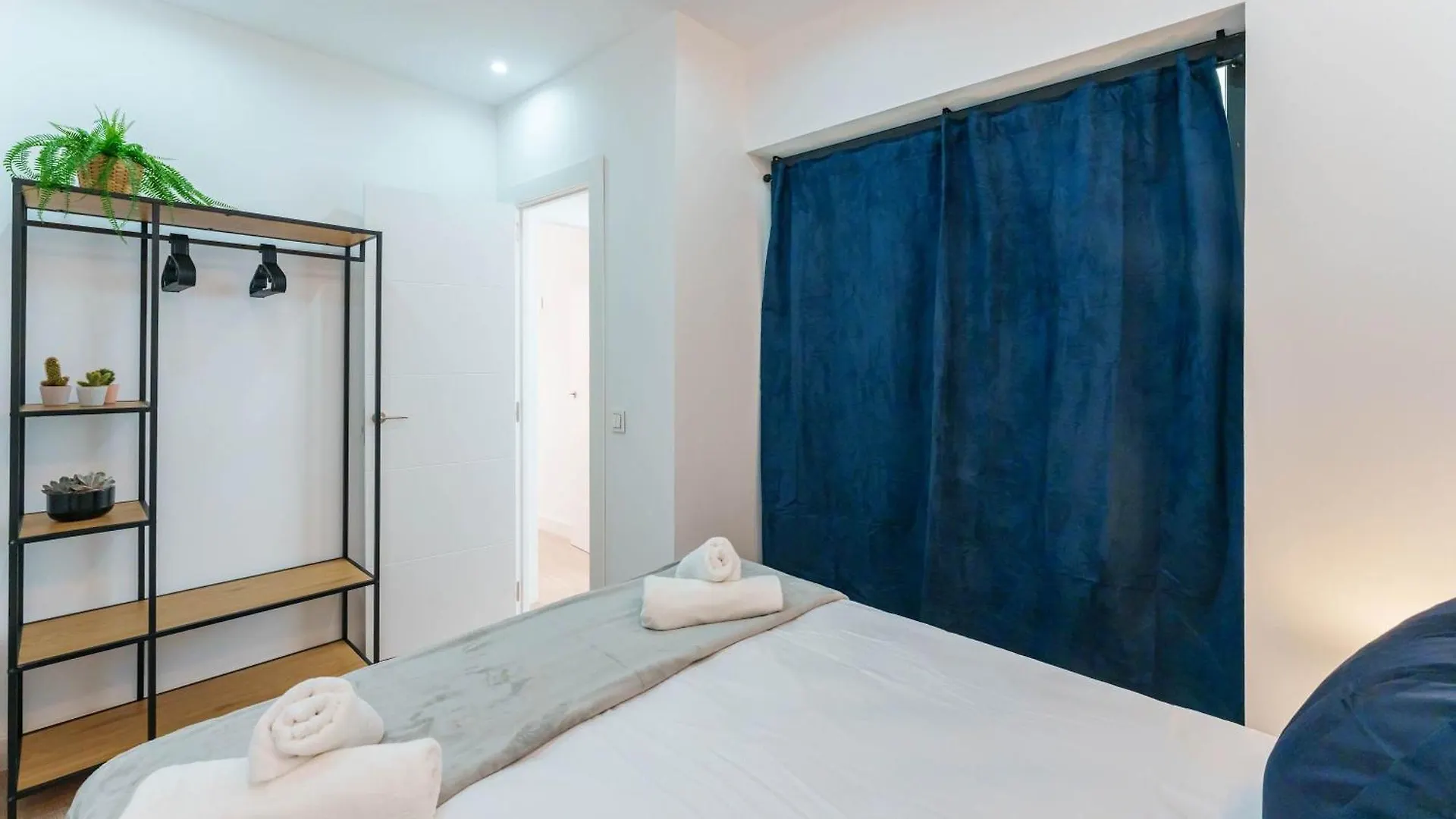 Holiday home Stylish 3Bd With Rooftop Jacuzzi - Las Artes Malaga